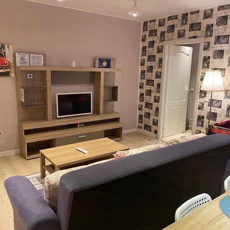 Apartmán Igi Red Flat With Free Private Parking Kluž Exteriér fotografie