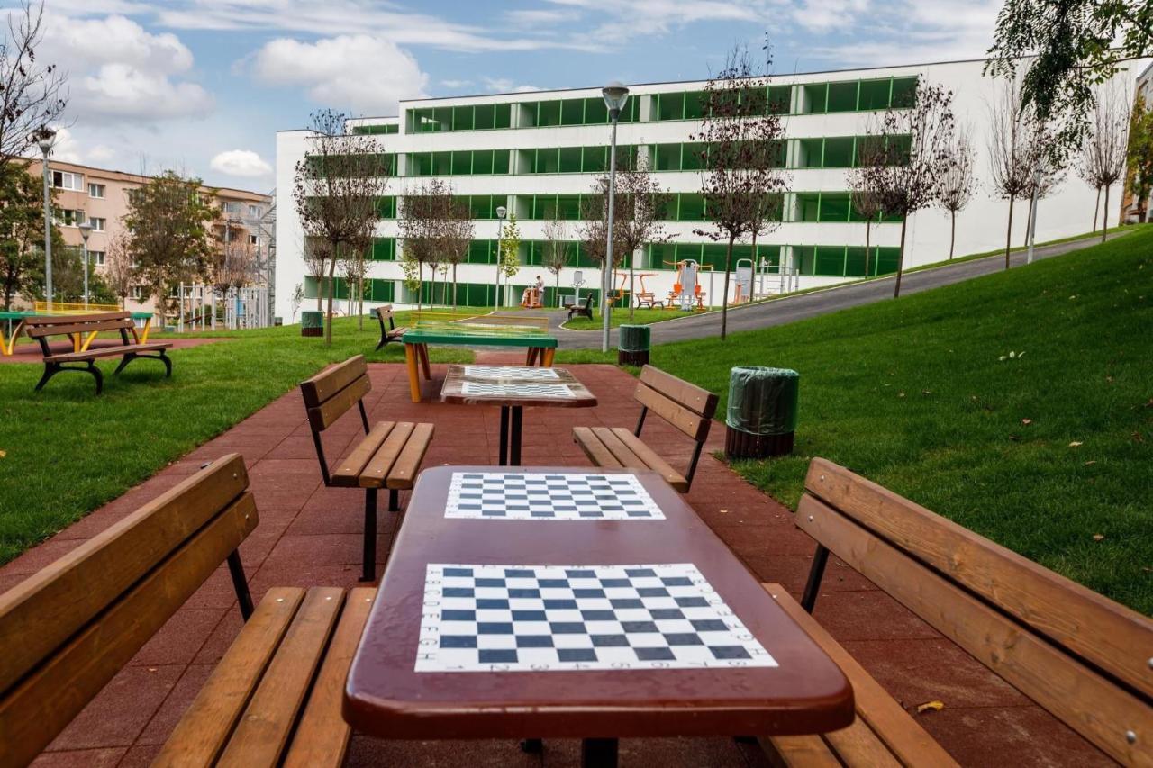 Apartmán Igi Red Flat With Free Private Parking Kluž Exteriér fotografie