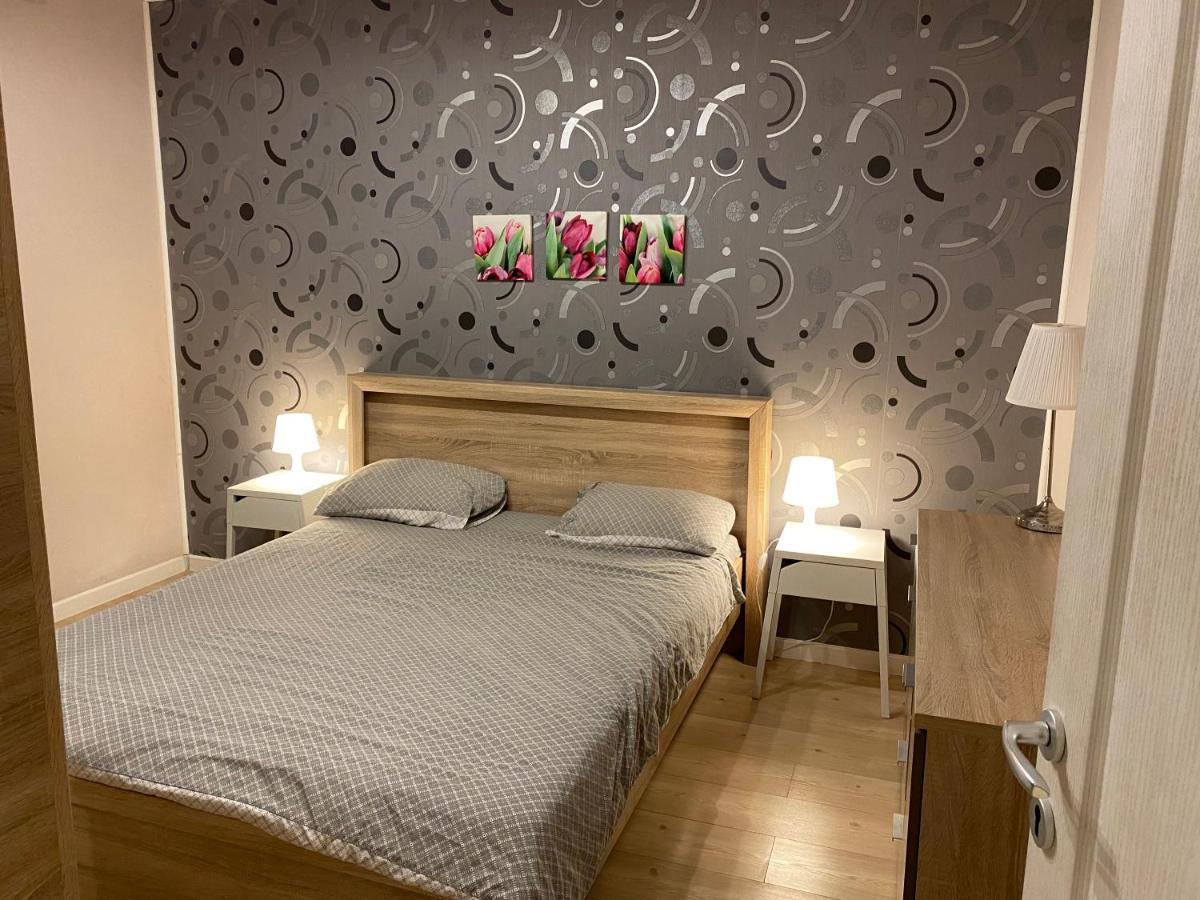 Apartmán Igi Red Flat With Free Private Parking Kluž Exteriér fotografie