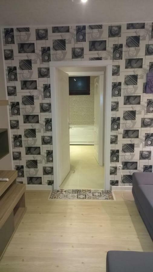 Apartmán Igi Red Flat With Free Private Parking Kluž Exteriér fotografie